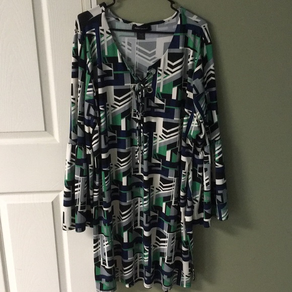 Ashley Stewart Dresses & Skirts - Black, green and white geometric design Ashley Stewart Dresses & Skirts - Black, green and white geometric design